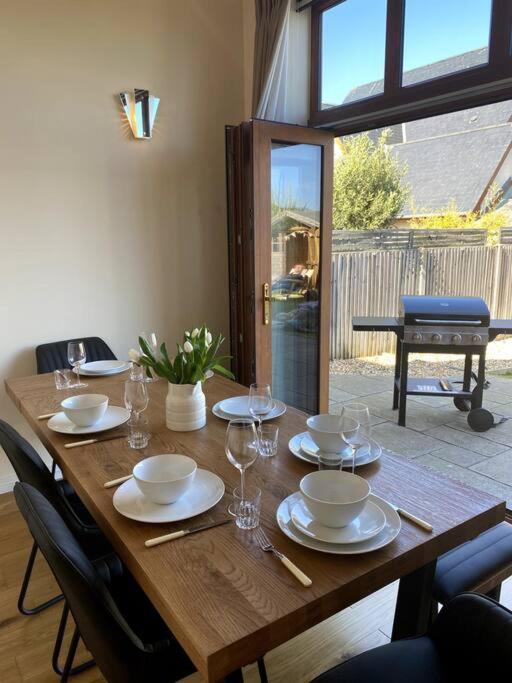 Stylish Contemporary Seaside Holiday Home With 5 Bedrooms, Sea View, Parking And Ev Point Herne Bay Εξωτερικό φωτογραφία