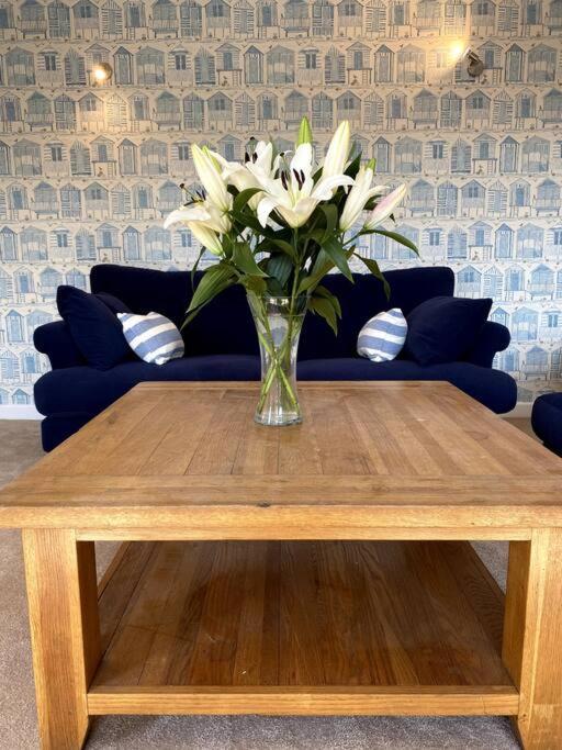Stylish Contemporary Seaside Holiday Home With 5 Bedrooms, Sea View, Parking And Ev Point Herne Bay Εξωτερικό φωτογραφία