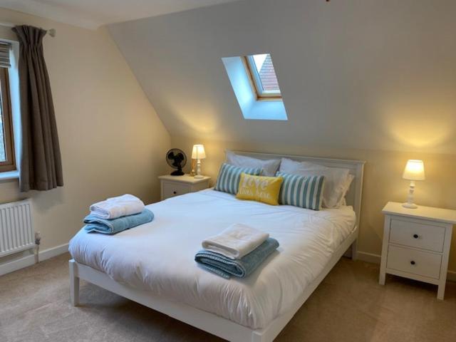 Stylish Contemporary Seaside Holiday Home With 5 Bedrooms, Sea View, Parking And Ev Point Herne Bay Εξωτερικό φωτογραφία